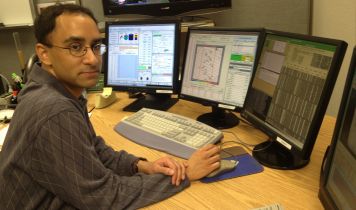 Naveen Reddy at work at Keck Observatory (c) Brian Siana / UCR