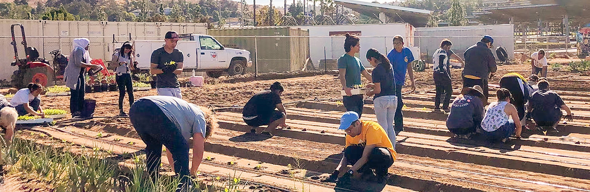 R'Garden Highlander Day of Service