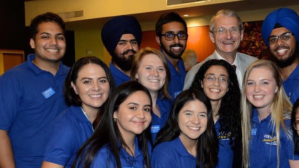 Science Ambassadors with Nobel Laureate Richard Schrock (c) UCR Science Ambassadors with Nobel Laureate Richard Schrock (c) UCR