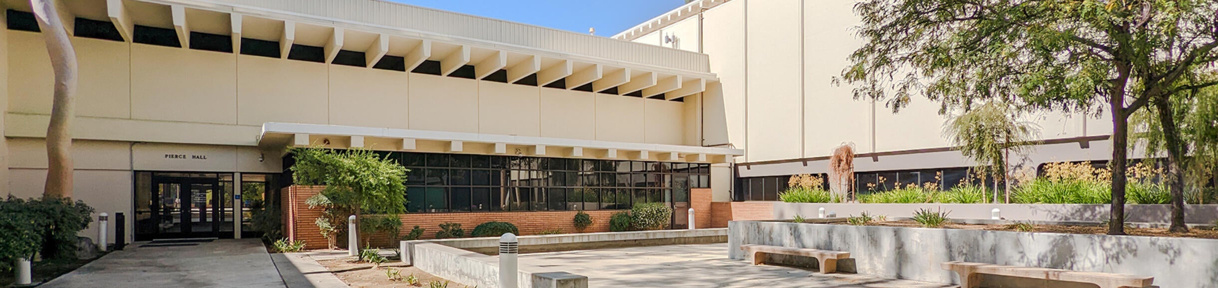 Pierce Hall UCR CNAS