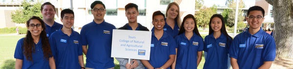 Science Ambassadors ready to give campus tours