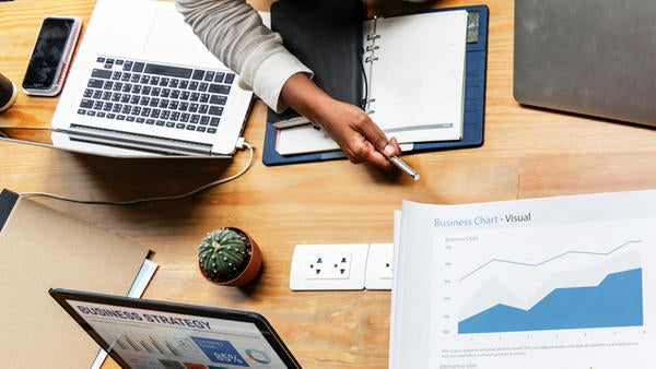 (c) rawpixel 983726 unsplash - business meeting laptops and charts (c) rawpixel 983726 unsplash - business meeting laptops and charts